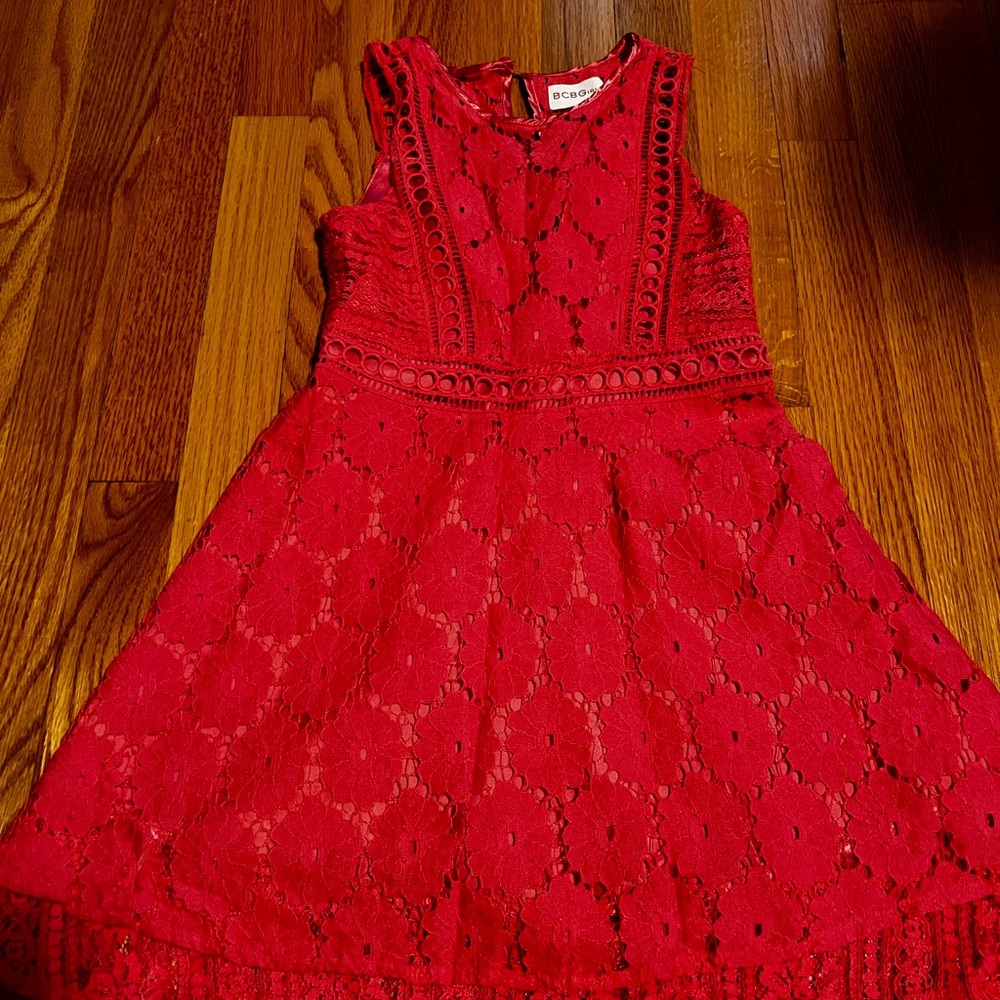 Chic coral colored lace sleeveless dress for girls